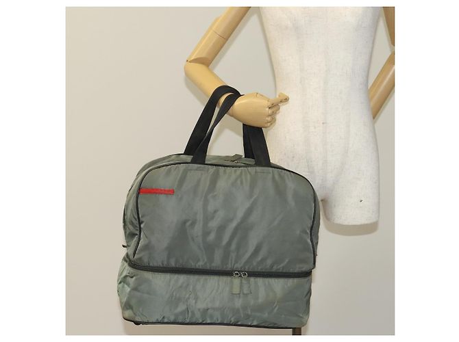 Borsa sportiva Boston in nylon grigio argento di PRADA Auth bs27925 Marrone - vista 23