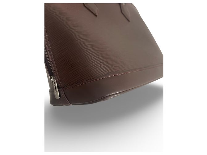 Louis Vuitton Alma PM Handbag Chocolate Epi Leather - view 7