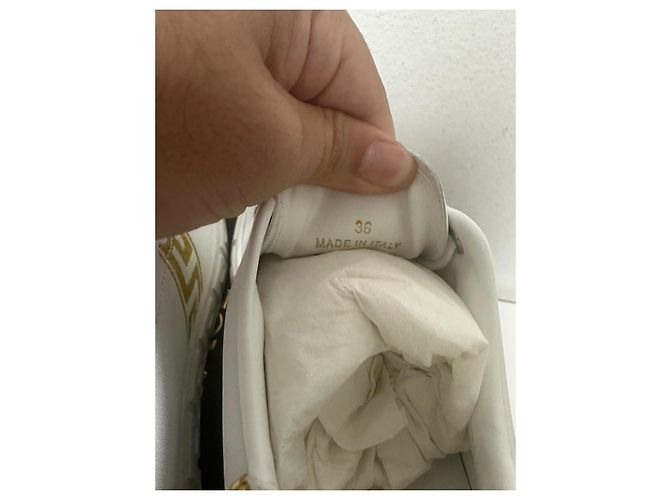 Greca Sneakers von Versace Weiß Golden - Ansicht 8