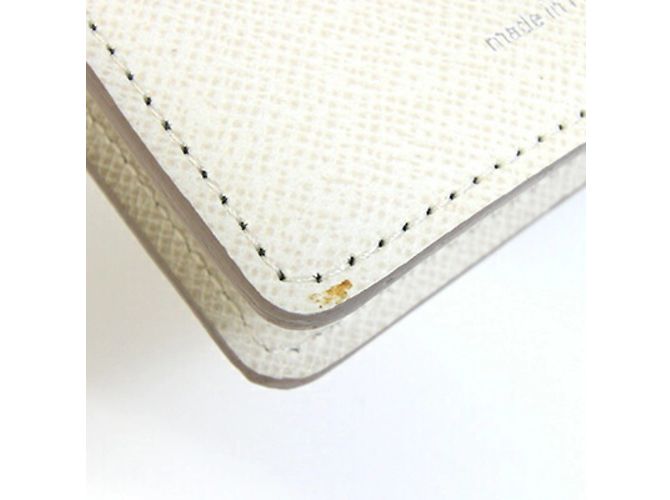 Carteira Joy Epi Louis Vuitton com três dobras Cru Fora de branco - vista 9