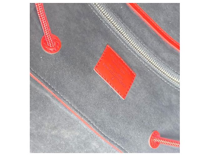 Louis Vuitton Epi Leather Christopher PM Backpack White Red - view 15