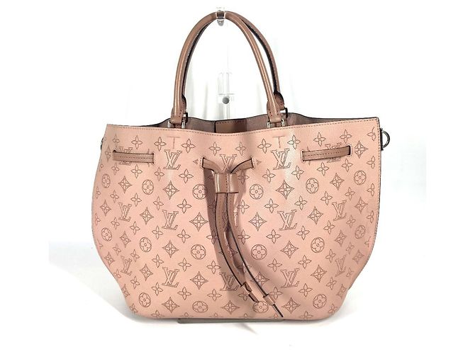 Borsa Girolata in Monogram Mahina di Louis Vuitton Rosa - vista 2