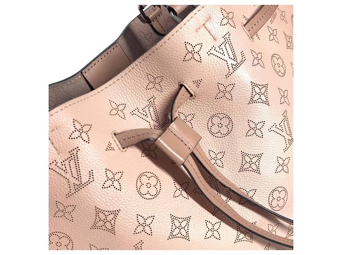 Borsa Girolata in Monogram Mahina di Louis Vuitton Rosa - vista 9