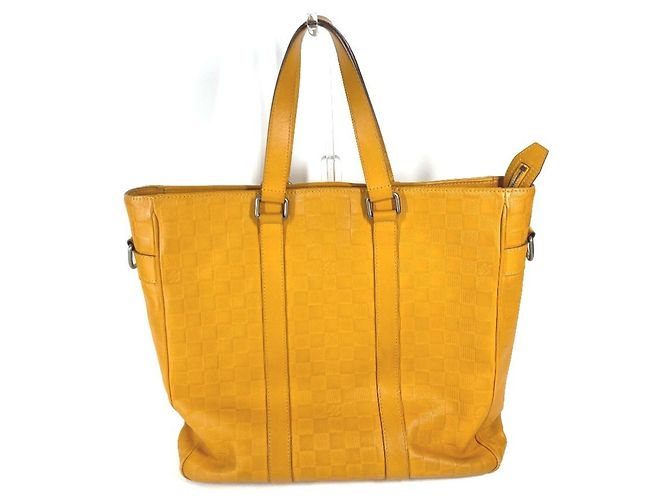 Borsa Tadao Damier Infini Louis Vuitton Giallo - vista 3