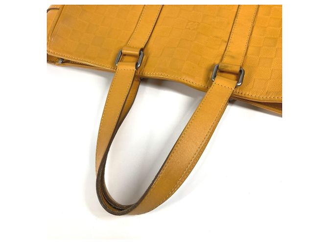Borsa Tadao Damier Infini Louis Vuitton Giallo - vista 9