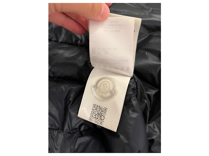 Moncler Navy Daunenweste – Größe M – Ausgezeichneter Zustand Marineblau - Ansicht 9