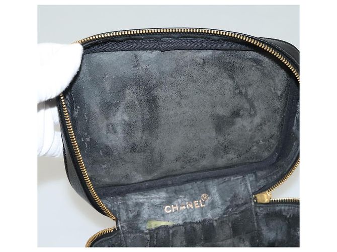 CHANEL COCO Marca Pochete Vanity Couro Caviar Preto Ouro CC Auth 134647 Dourado - vista 10