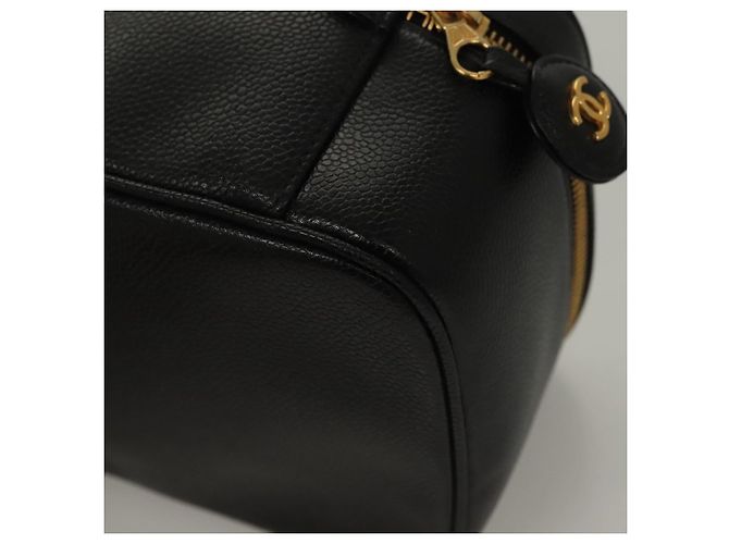 CHANEL COCO Marca Pochete Vanity Couro Caviar Preto Ouro CC Auth 134647 Dourado - vista 15