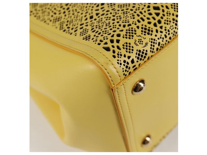 Borsa Vala Chain in pelle 2 in 1 oro giallo Auth 132893V di Salvatore Ferragamo - vista 10