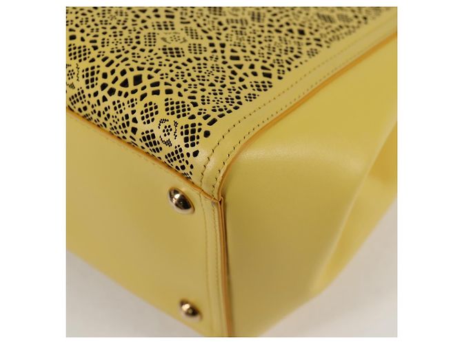 Borsa Vala Chain in pelle 2 in 1 oro giallo Auth 132893V di Salvatore Ferragamo - vista 17