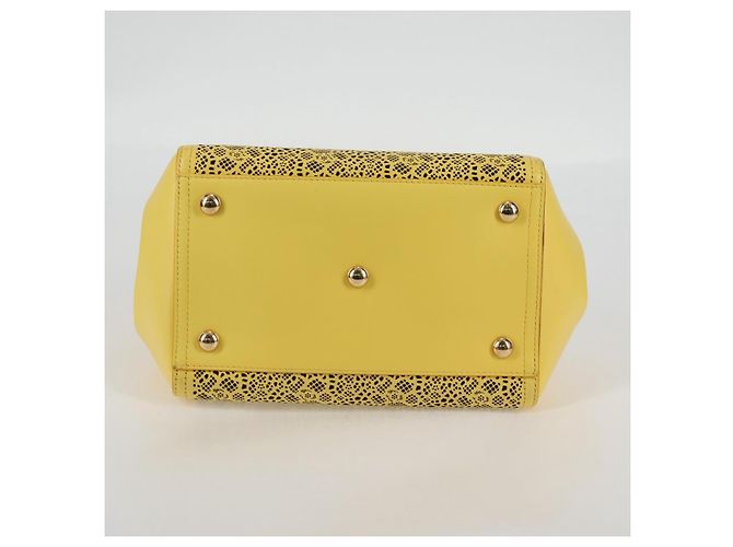 Borsa Vala Chain in pelle 2 in 1 oro giallo Auth 132893V di Salvatore Ferragamo - vista 5