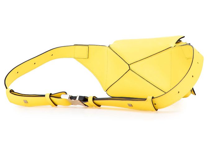 LOEWE Mini Bumbag Puzzle em Couro de Bezerro Amarelo - vista 2