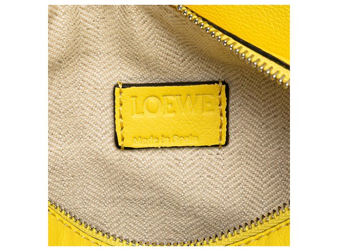 LOEWE Mini Bumbag Puzzle em Couro de Bezerro Amarelo - vista 5