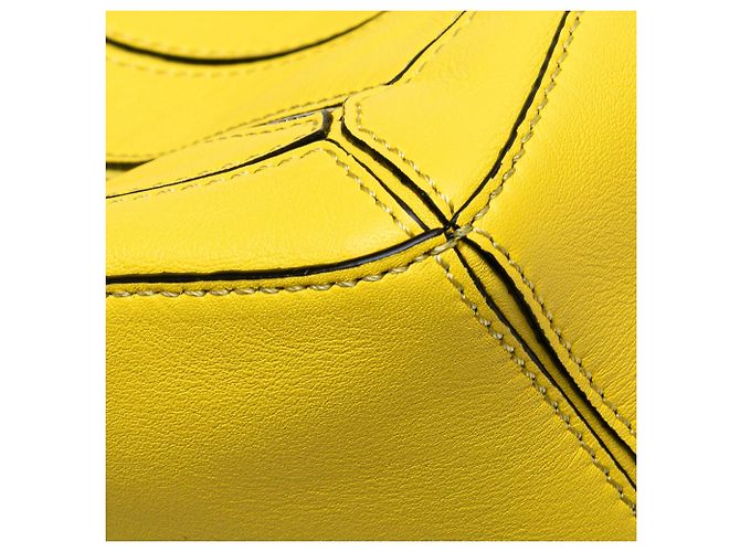 LOEWE Mini Bumbag Puzzle em Couro de Bezerro Amarelo - vista 8