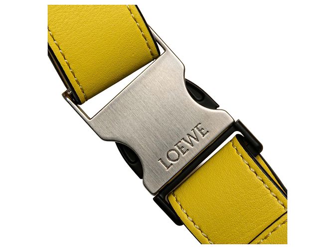 LOEWE Mini Bumbag Puzzle em Couro de Bezerro Amarelo - vista 9