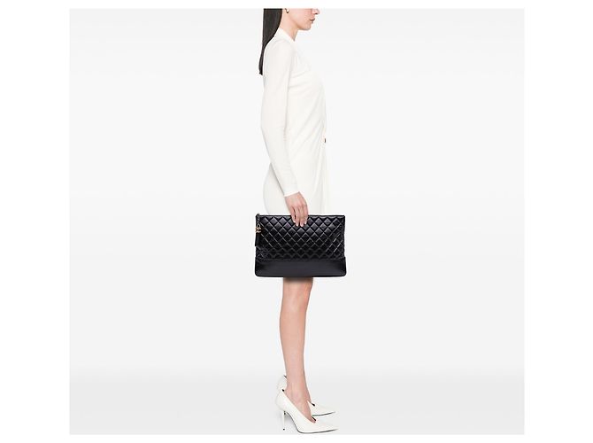 Chanel Nero Grande Clutch Gabrielle O in Pelle Invecchiata - vista 9