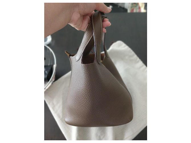 Hermès Picotin 18 Etoupe Oro Detalles Beige - vista 4