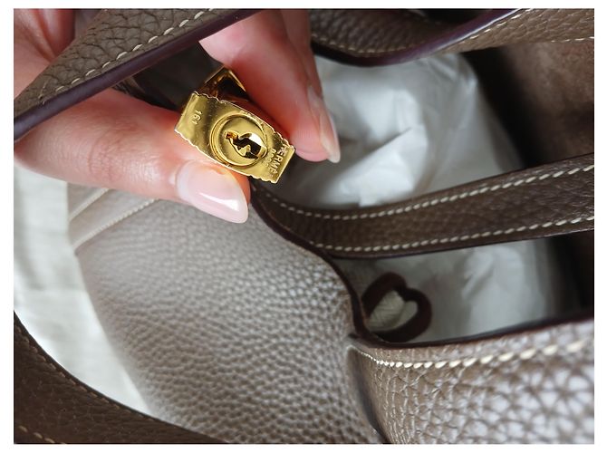 Hermès Picotin 18 Etoupe Oro Detalles Beige - vista 9