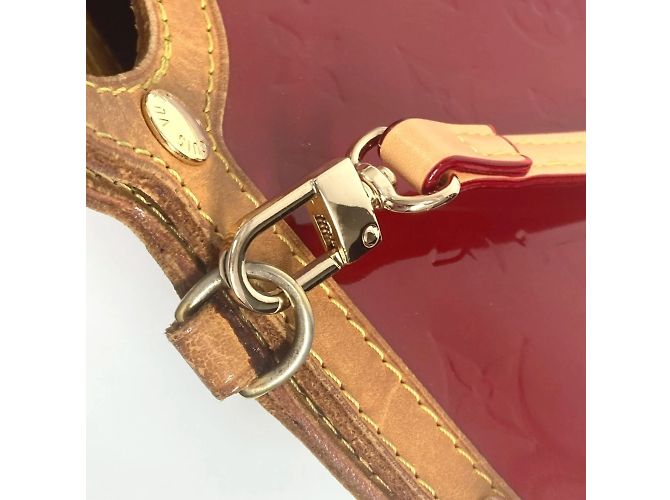 Borsa Roxbury Drive in Monogram Vernis di Louis Vuitton Rosso - vista 12
