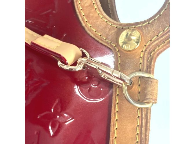 Borsa Roxbury Drive in Monogram Vernis di Louis Vuitton Rosso - vista 13
