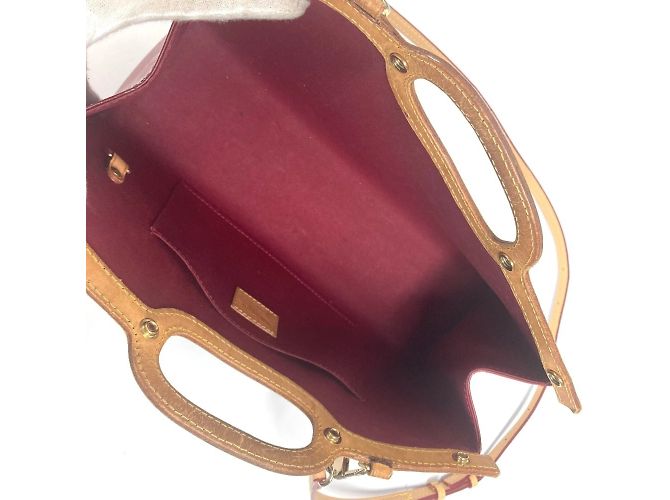 Borsa Roxbury Drive in Monogram Vernis di Louis Vuitton Rosso - vista 14