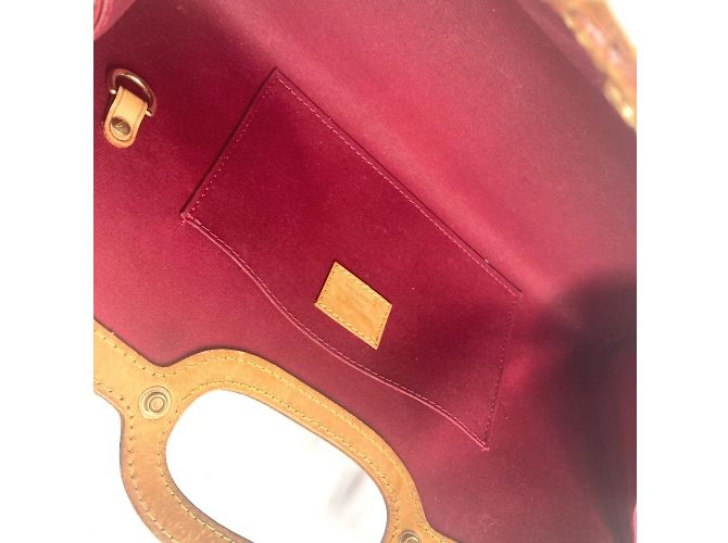 Borsa Roxbury Drive in Monogram Vernis di Louis Vuitton Rosso - vista 15