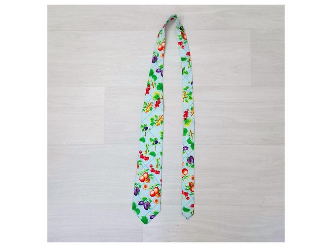 Gravata vintage Gianni Versace com padrão de frutas, gravata de seda vintage dos anos 1990 Multicor - vista 9