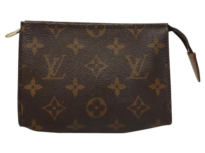 LOUIS VUITTON Neceser Posh Monogram 15 M47546 LV Auth 132845 Monograma - vista 13