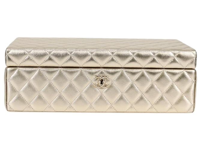CHANEL Matelassé Schmuckkästchen Schmuckbox Lammleder Gold CC Auth 129974SM Golden - Ansicht 13