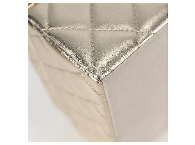 CHANEL Matelassé Schmuckkästchen Schmuckbox Lammleder Gold CC Auth 129974SM Golden - Ansicht 15