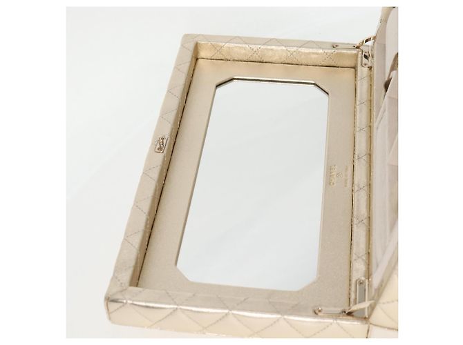 CHANEL Matelassé Schmuckkästchen Schmuckbox Lammleder Gold CC Auth 129974SM Golden - Ansicht 18
