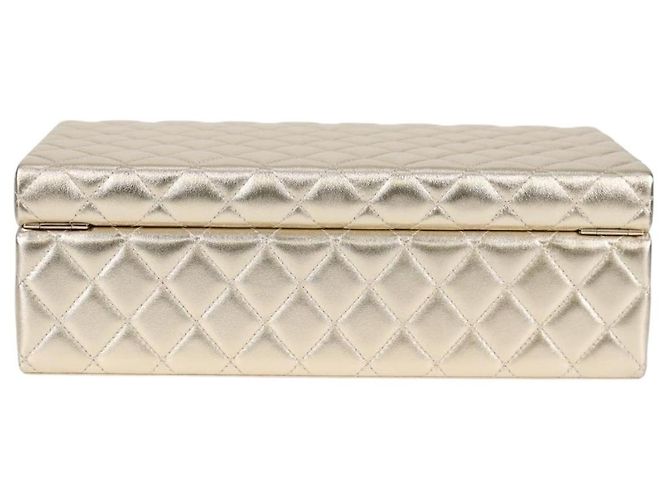 CHANEL Matelassé Schmuckkästchen Schmuckbox Lammleder Gold CC Auth 129974SM Golden - Ansicht 2