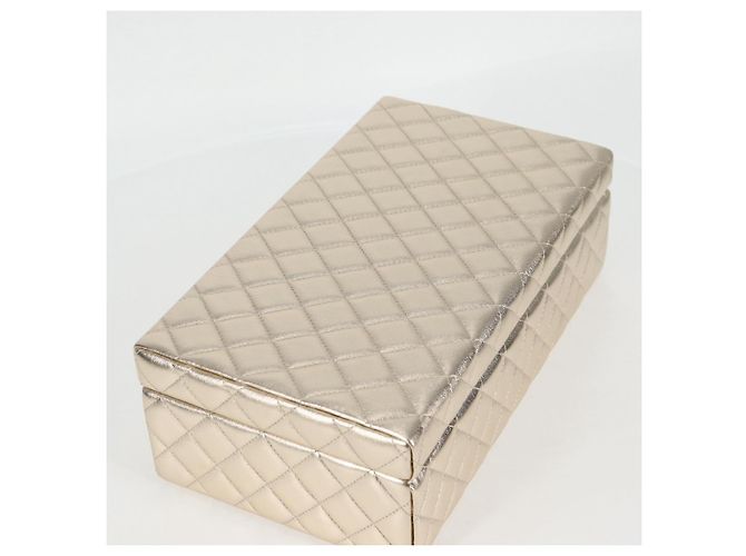 CHANEL Matelassé Schmuckkästchen Schmuckbox Lammleder Gold CC Auth 129974SM Golden - Ansicht 5