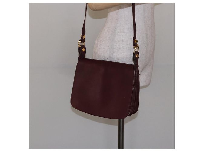 Cartier Borsa a spalla Must Line in pelle bordeaux e oro Auth gh394 D'oro Bordò - vista 20