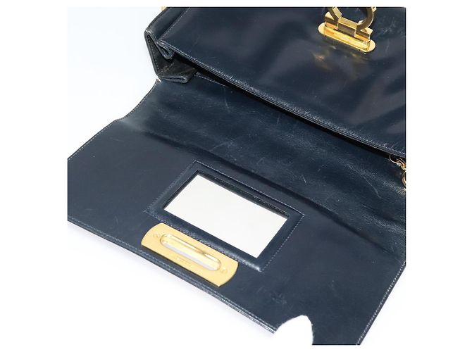Borsa a Spalla Gancini in Pelle Nera e Oro Salvatore Ferragamo Auth 135489 Nero D'oro - vista 10