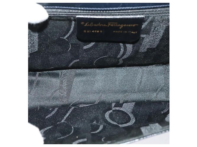 Borsa a Spalla Gancini in Pelle Nera e Oro Salvatore Ferragamo Auth 135489 Nero D'oro - vista 11