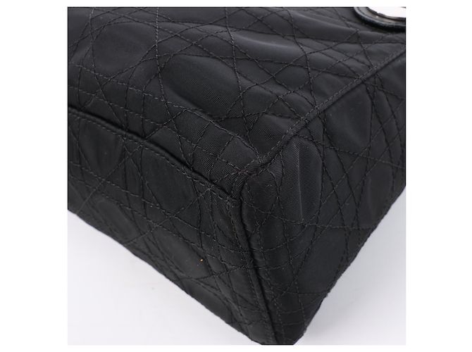 Borsa Lady Dior Cannage in nylon nero di Christian Dior - vista 11