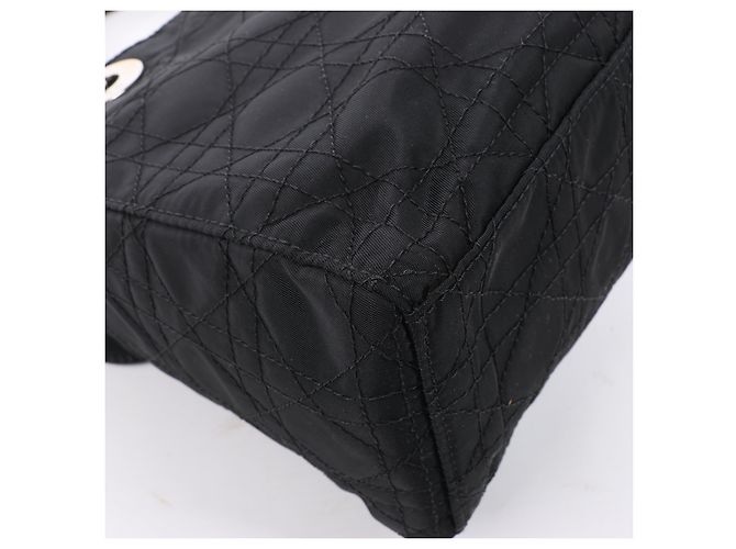 Borsa Lady Dior Cannage in nylon nero di Christian Dior - vista 14
