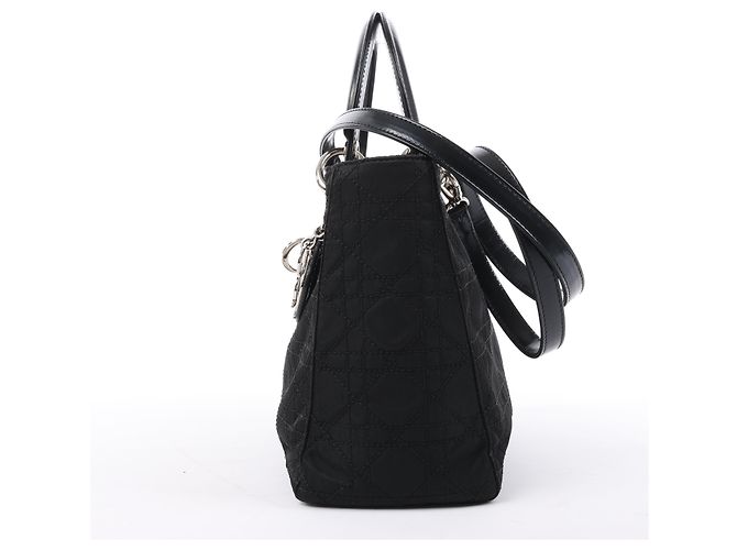 Borsa Lady Dior Cannage in nylon nero di Christian Dior - vista 3