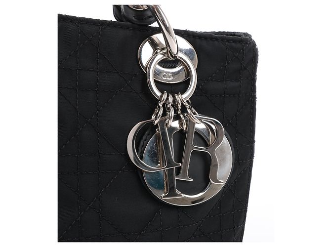 Borsa Lady Dior Cannage in nylon nero di Christian Dior - vista 6