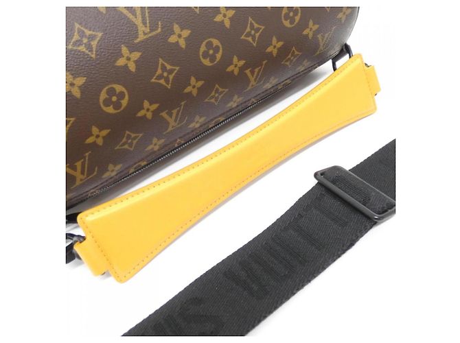 Borsa a Spalla Soft Polochon Monogram Macassar di Louis Vuitton Marrone D'oro - vista 4