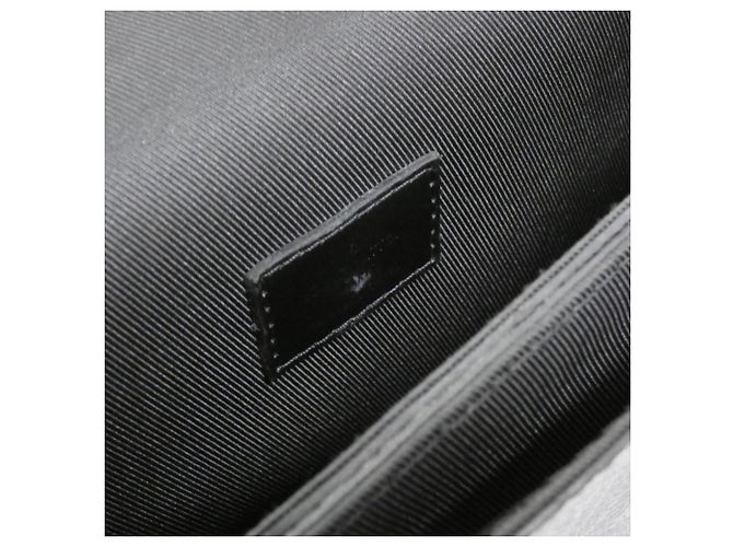 Portafoglio indossabile Montsouris Monogram Eclipse di Louis Vuitton Nero - vista 10