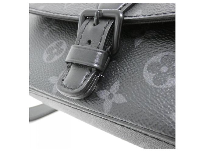 Portafoglio indossabile Montsouris Monogram Eclipse di Louis Vuitton Nero - vista 4
