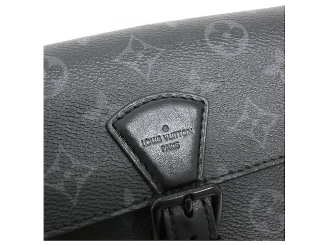 Portafoglio indossabile Montsouris Monogram Eclipse di Louis Vuitton Nero - vista 5