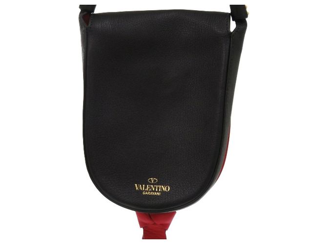 Borsa a Spalla in Pelle V-Sling Small Saddle di Valentino Garavani Nero Rosso - vista 4