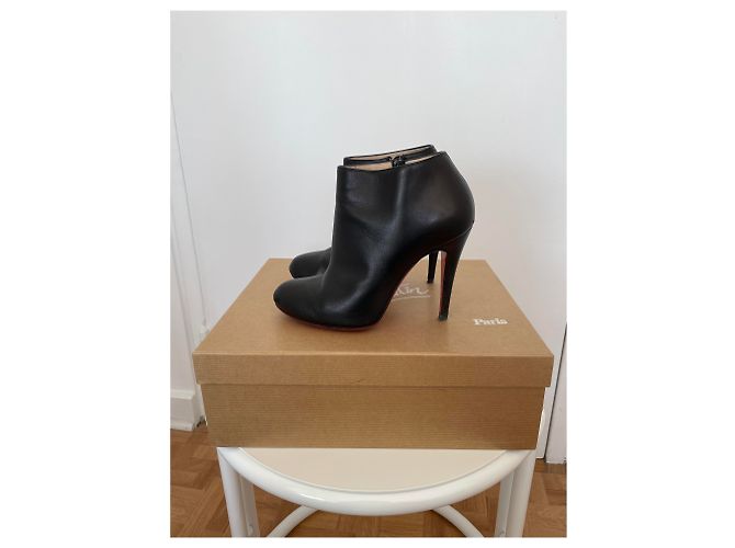 Christian Louboutin Leder Stiefeletten mit Absatz - Ansicht 2