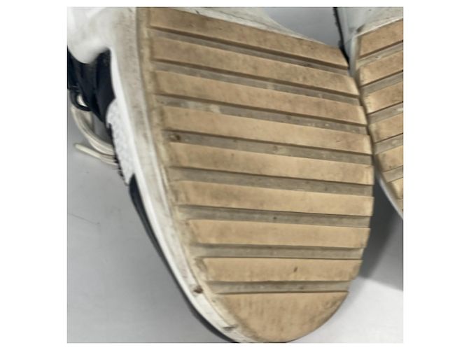 Sneakers Arclight LV Louis Vuitton Nero Bianco - vista 16