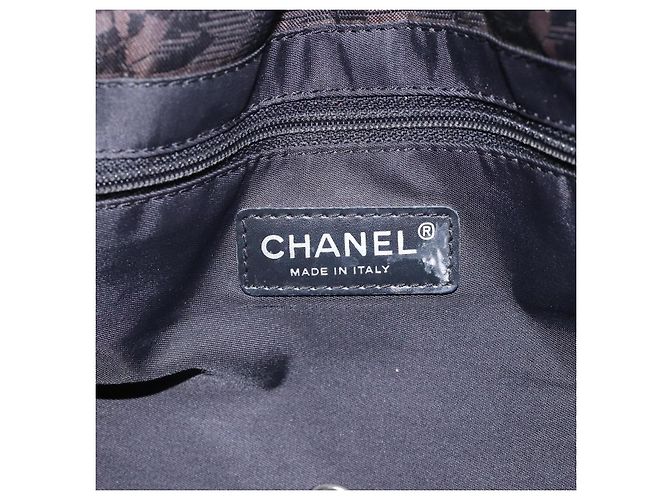CHANEL Nuova Borsa Tote da Viaggio Nylon Marrone Scuro Nero CC Auth BA4258 - vista 17