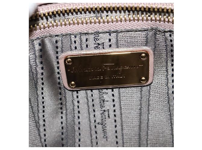 Borsa a Spalla Vala in Pelle Rosa Oro Auth BA4203 di Salvatore Ferragamo D'oro - vista 19