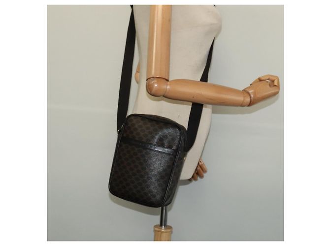 Céline Sac à épaule en toile Macadam CELINE en cuir PVC noir et or Auth ki5807 Doré - vue 21